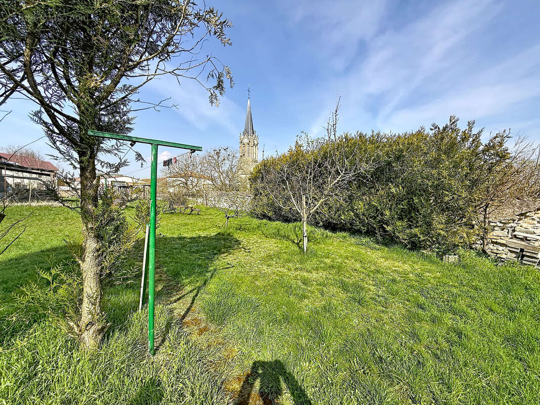 Appartement à JUVAINCOURT