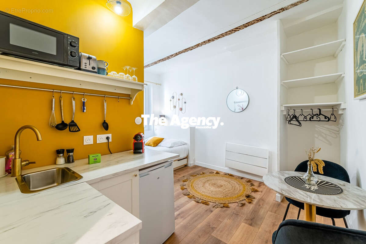 Appartement à MARSEILLE-2E