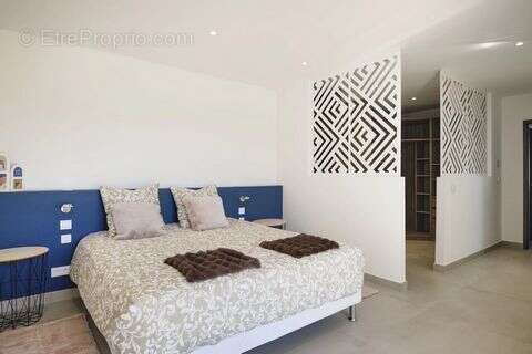 Maison à MANDELIEU-LA-NAPOULE