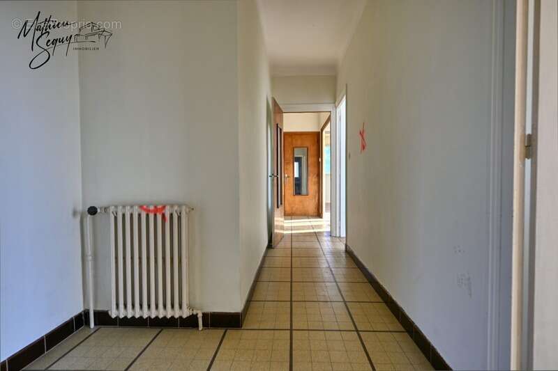 Appartement à CHARBONNIERES-LES-BAINS