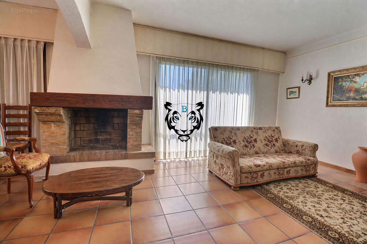 Maison à FREJUS