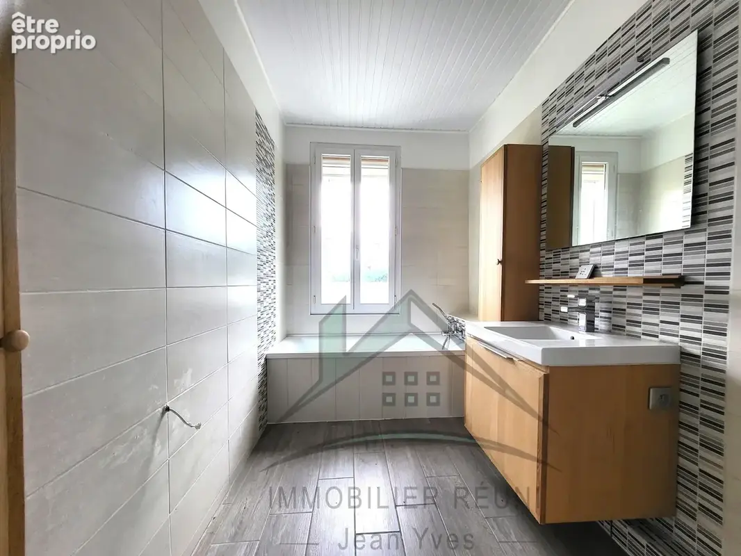 Fos-sur-Mer   Villa idéale pour artisan ou famille cherchant confort et espace ! - photo 8
