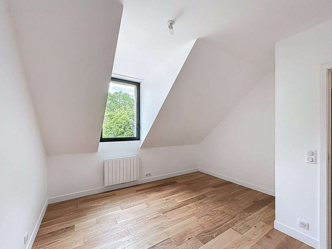 Maison à SAINT-REMY-LES-CHEVREUSE