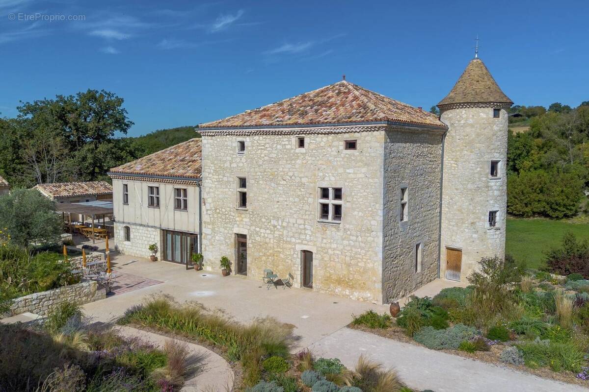 Maison à SAINT-CLAR