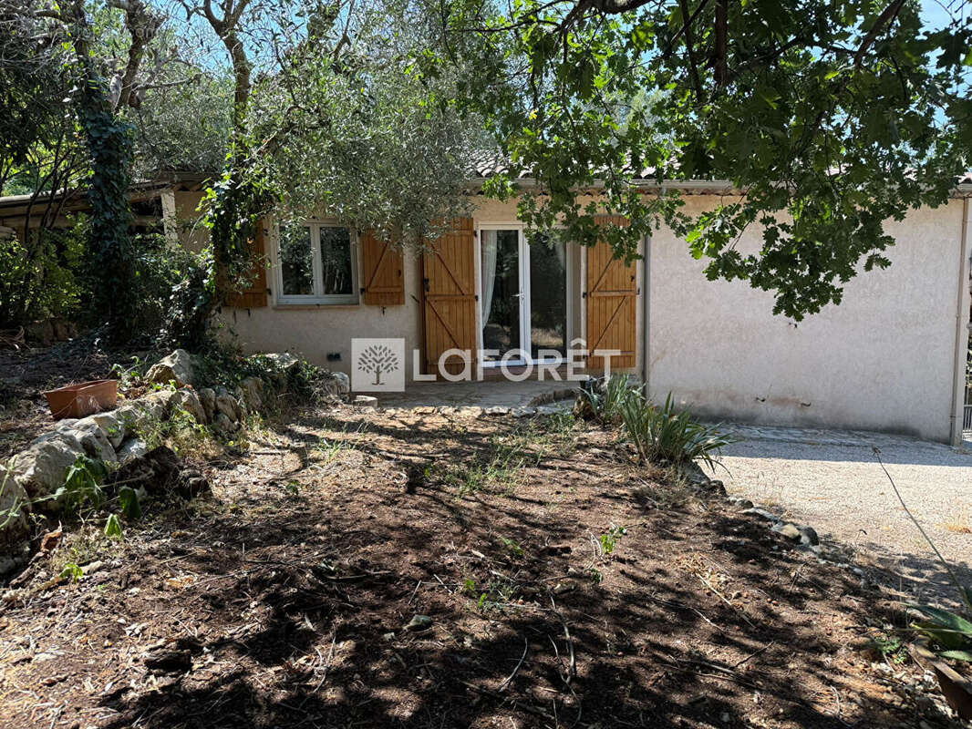 Maison Saint-Cézaire-sur-Siagne 5 pièce(s) 142 m² sur un terrain planté de 22 oliviers - photo 2