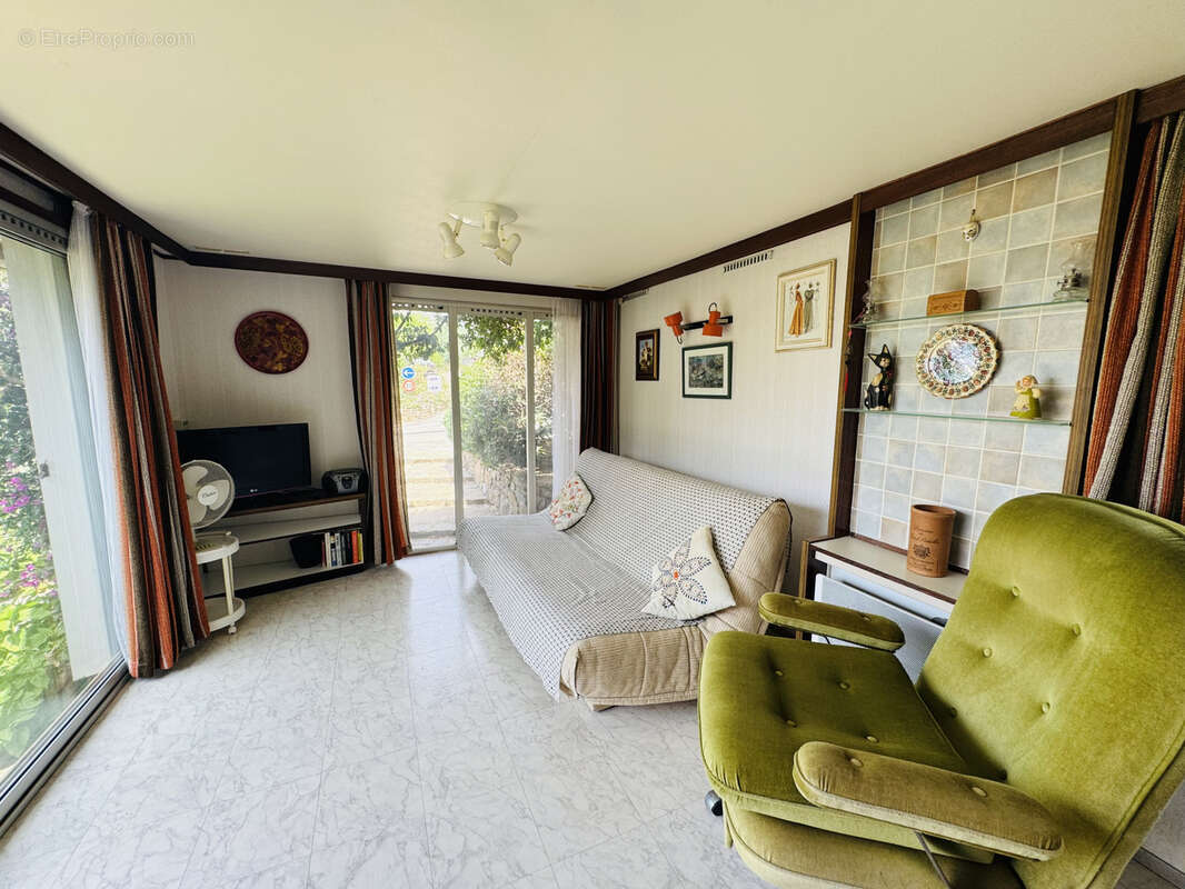 Maison à BORMES-LES-MIMOSAS