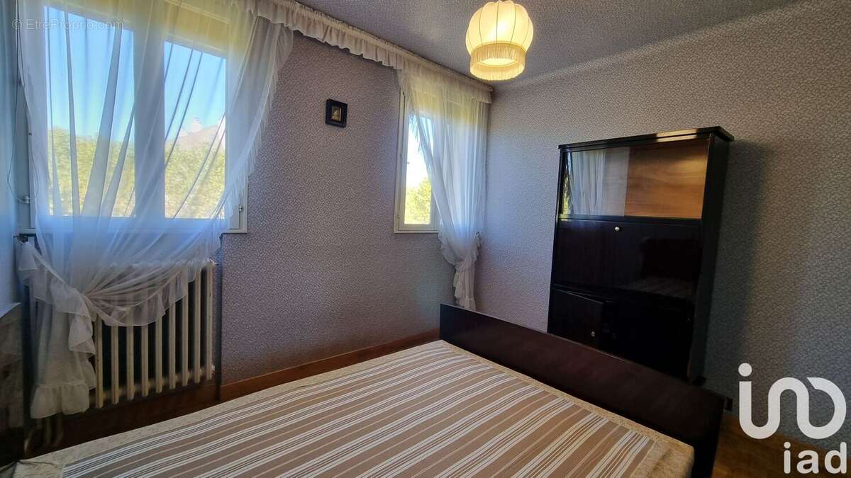 Photo 8 - Maison à ONET-LE-CHATEAU