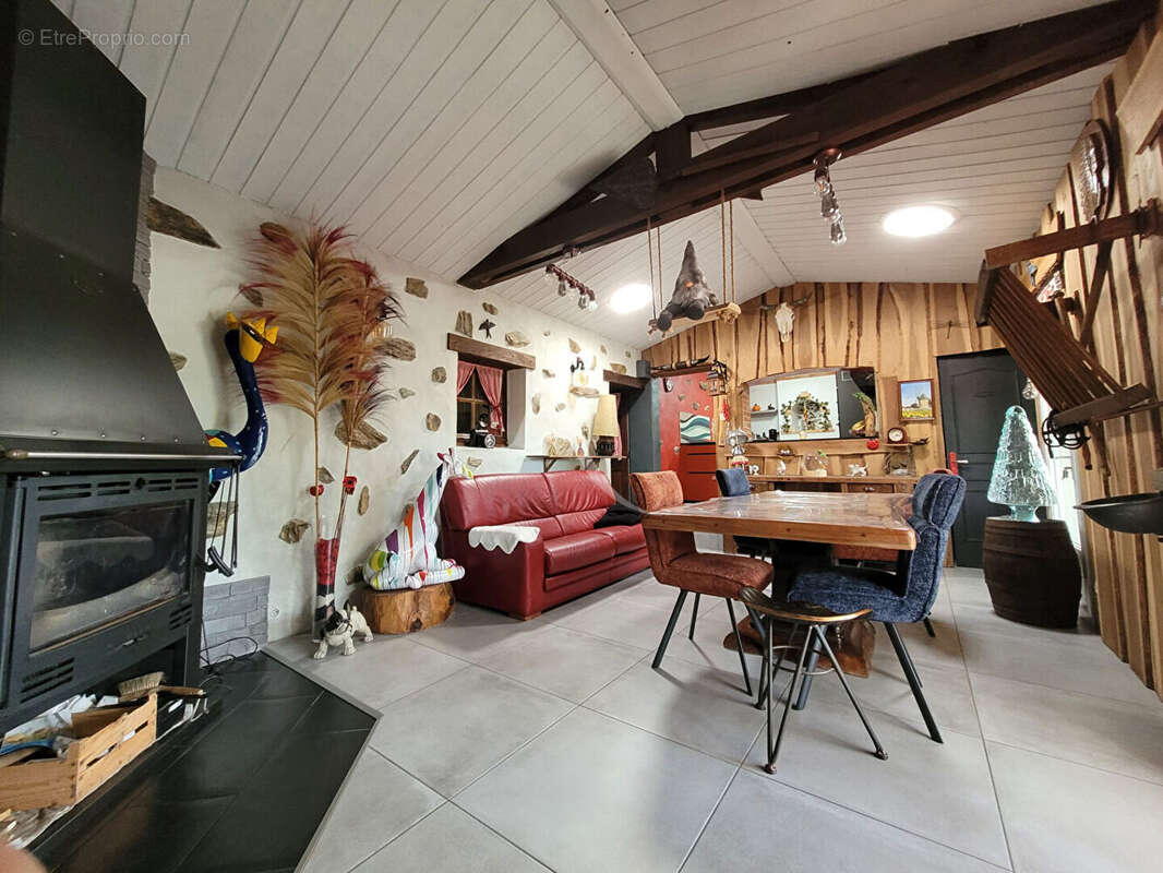 Maison à SAINT-CHRISTOPHE-DU-LIGNERON