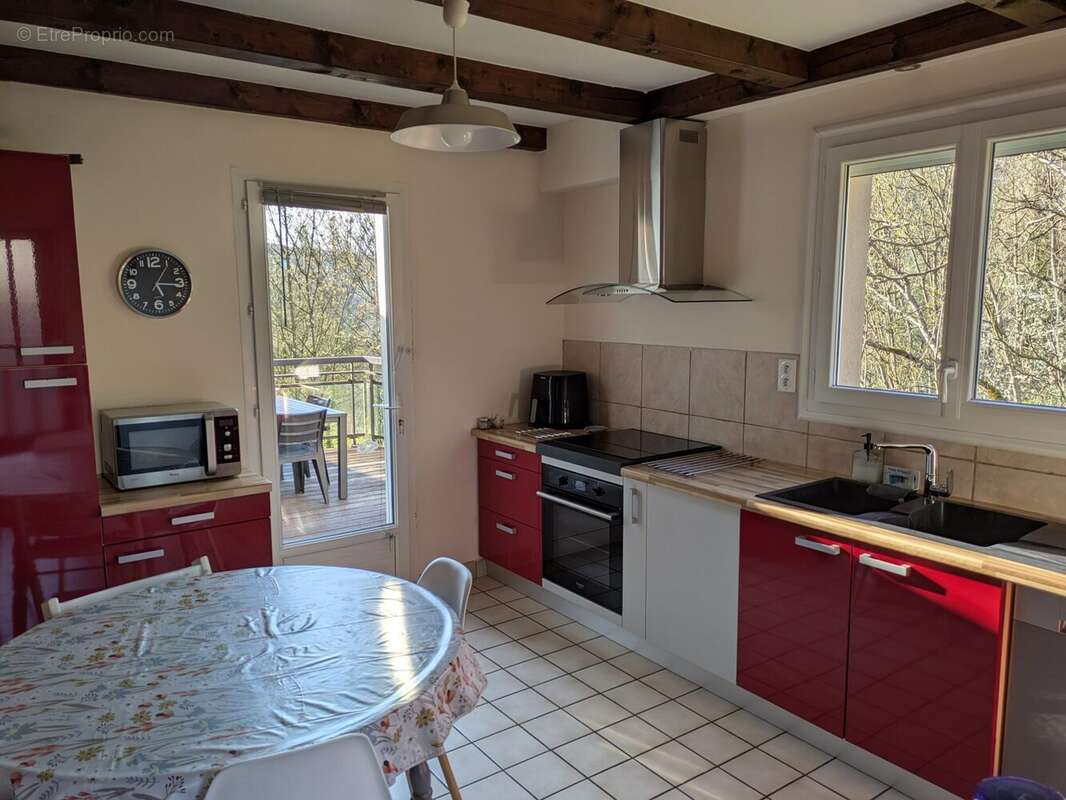 Maison à MARCILLAC-VALLON