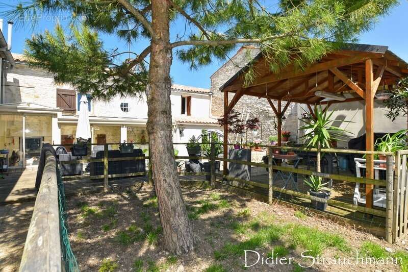 Maison à AIGREFEUILLE-D&#039;AUNIS