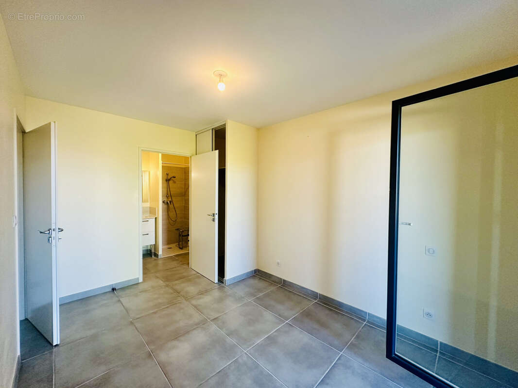 Appartement à LATTES
