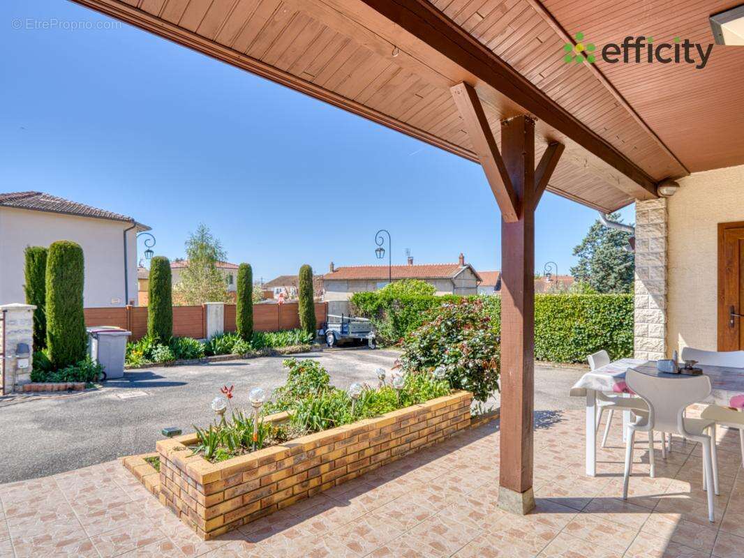 Maison à COLOMBIER-SAUGNIEU