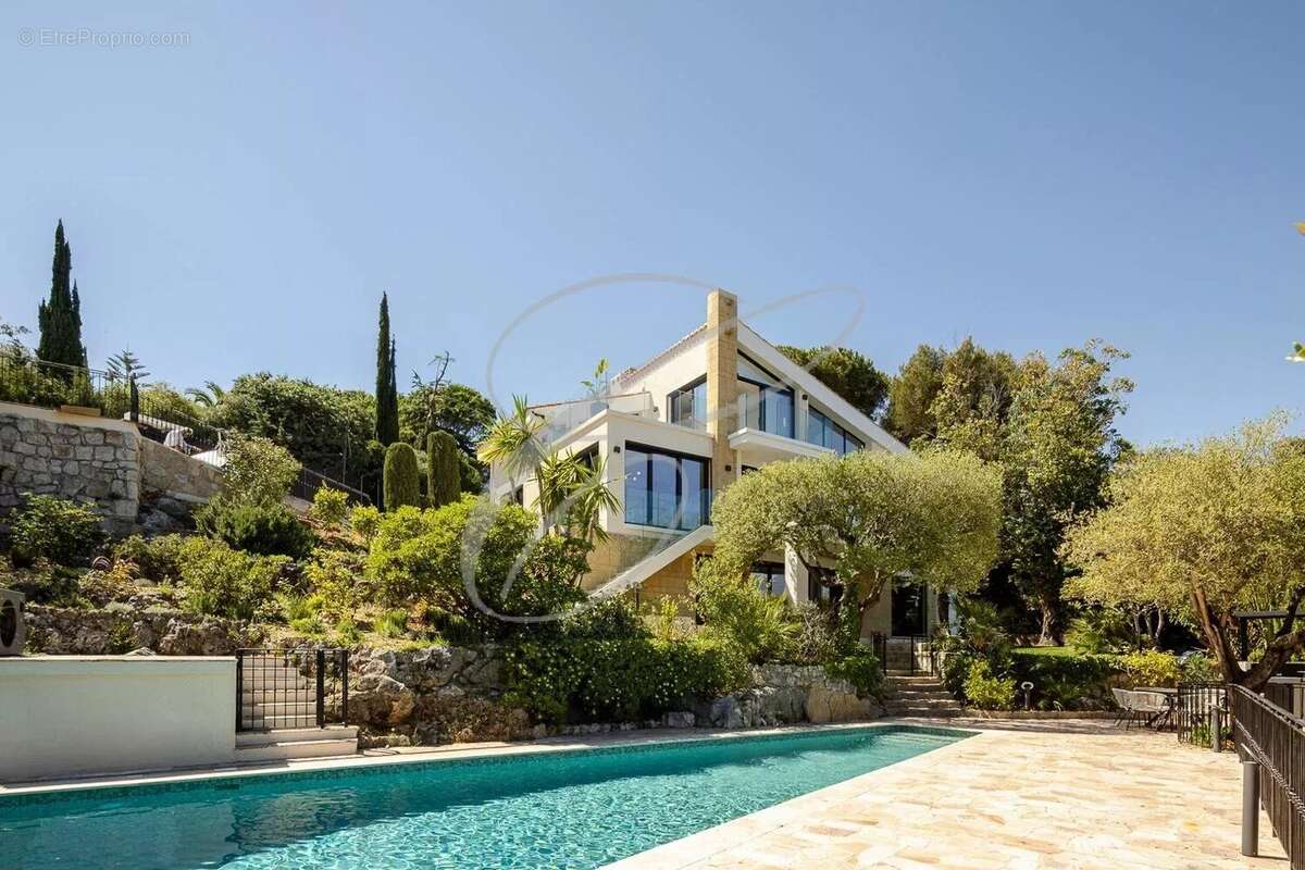 Maison à ROQUEBRUNE-CAP-MARTIN