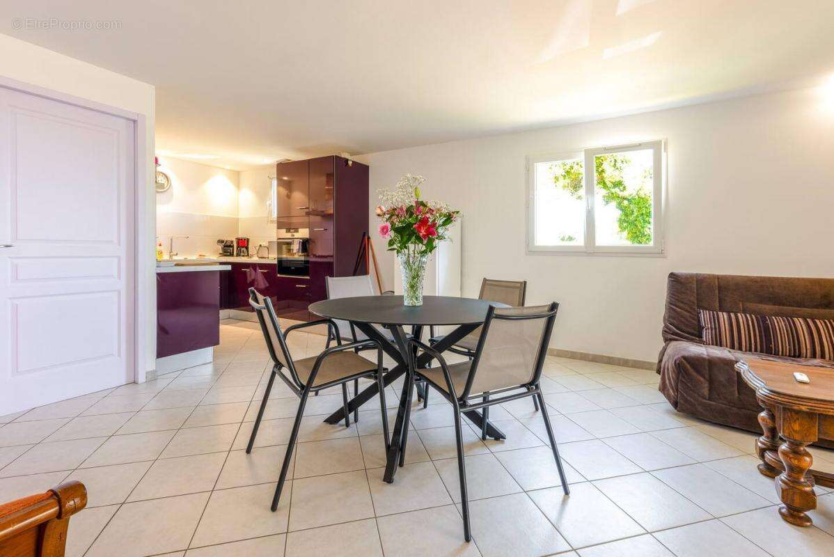 Maison à VALLON-PONT-D'ARC