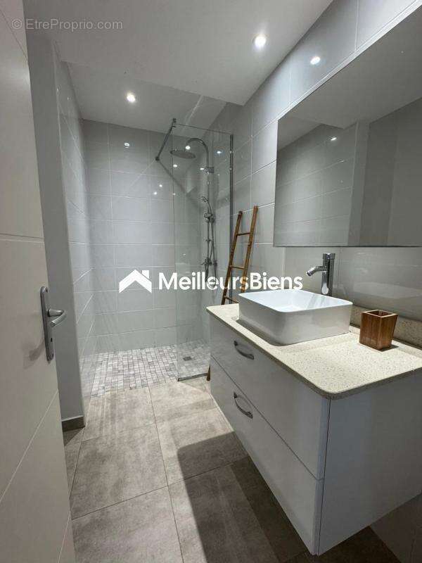 Appartement à LE GOSIER