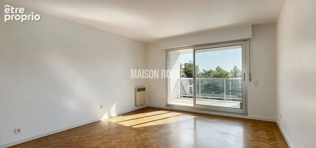 Appartement T2 avec vue mer, terrasse Sud-Est, parking et ascenseur proche plage et commerces - photo 3