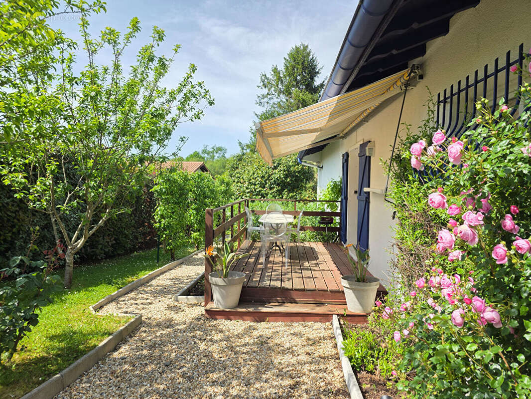 Maison familiale avec studio indépendant - photo 9