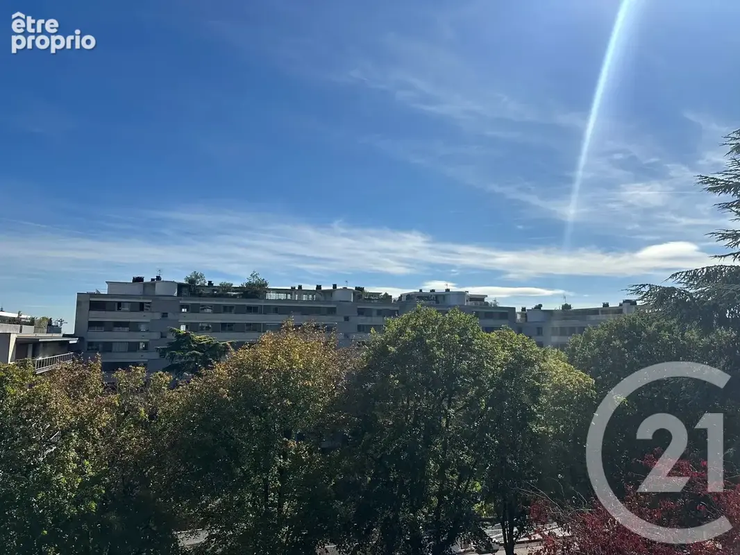 Photo Appartement à Saint-Cloud au prix de 350 000€