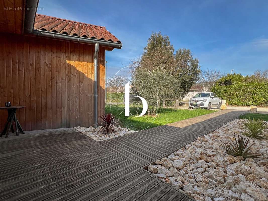 Maison à VALLON-PONT-D'ARC