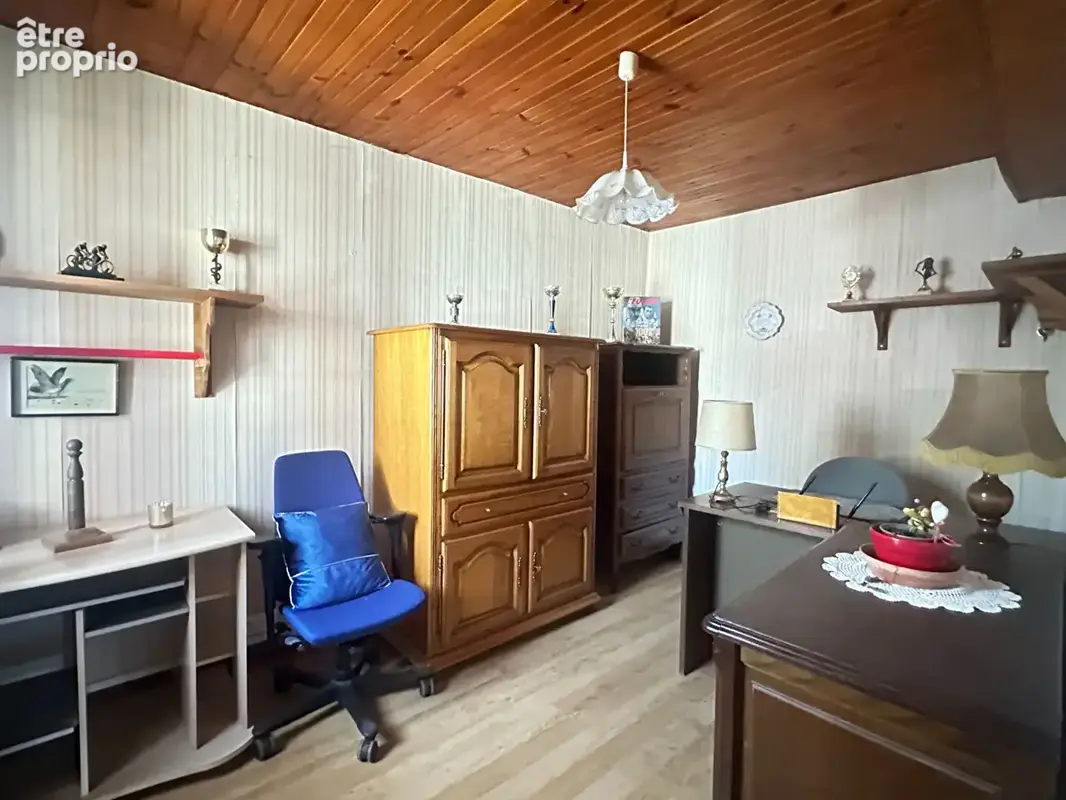 A Mézières sur Seine - Maison de ville familiale - 8 pièces 4 chambres - 133 m² - photo 11