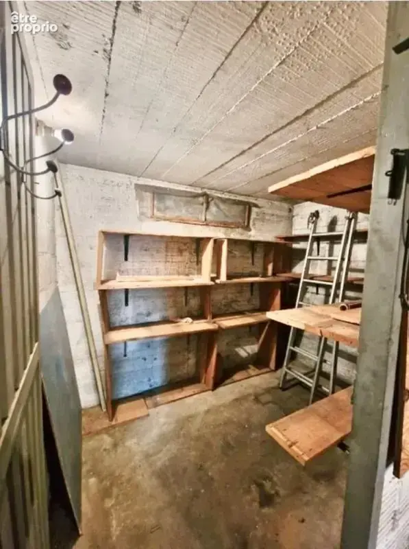 Grand garage de 27 m² accessible facilement et dans un secteur calme et sécurisé - photo 2
