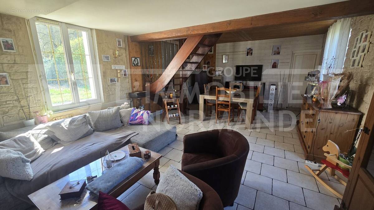 Maison à HONDOUVILLE