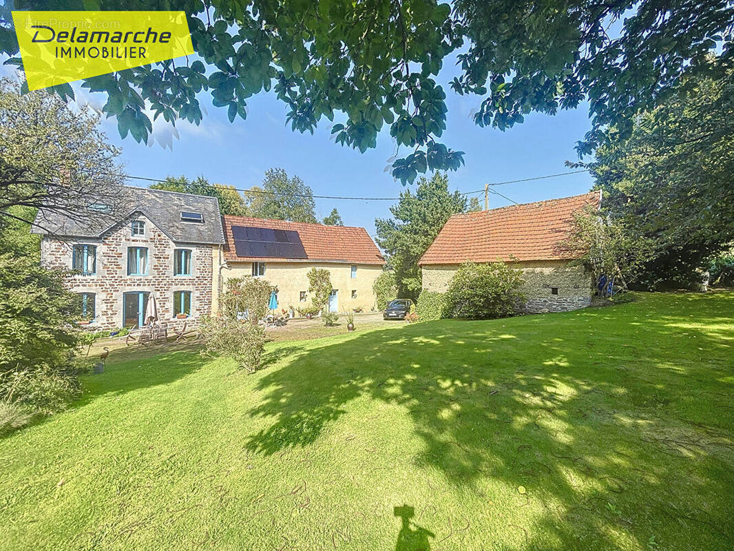 Maison à BREHAL