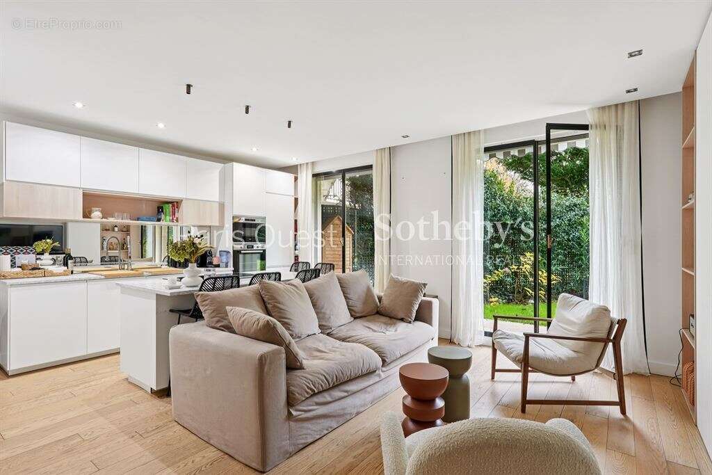 Appartement à NEUILLY-SUR-SEINE