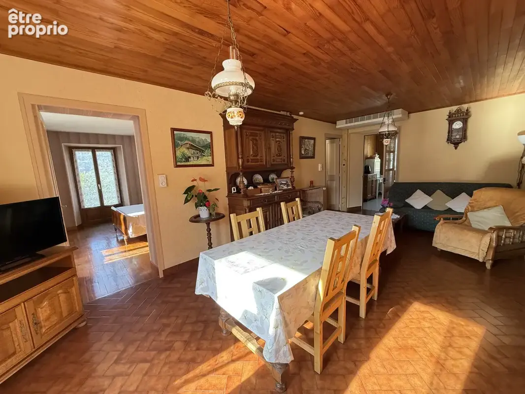 Maison avec dépendances et vaste terrain - UGINE (73400) - photo 5