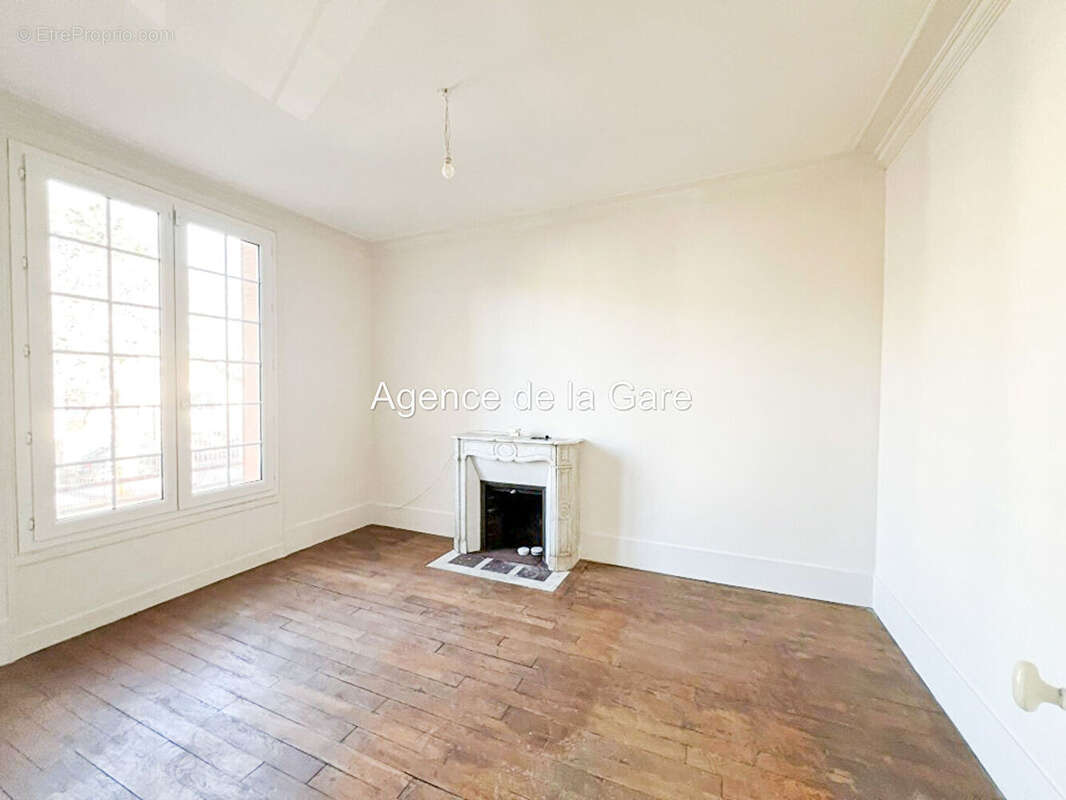 Maison à SARTROUVILLE