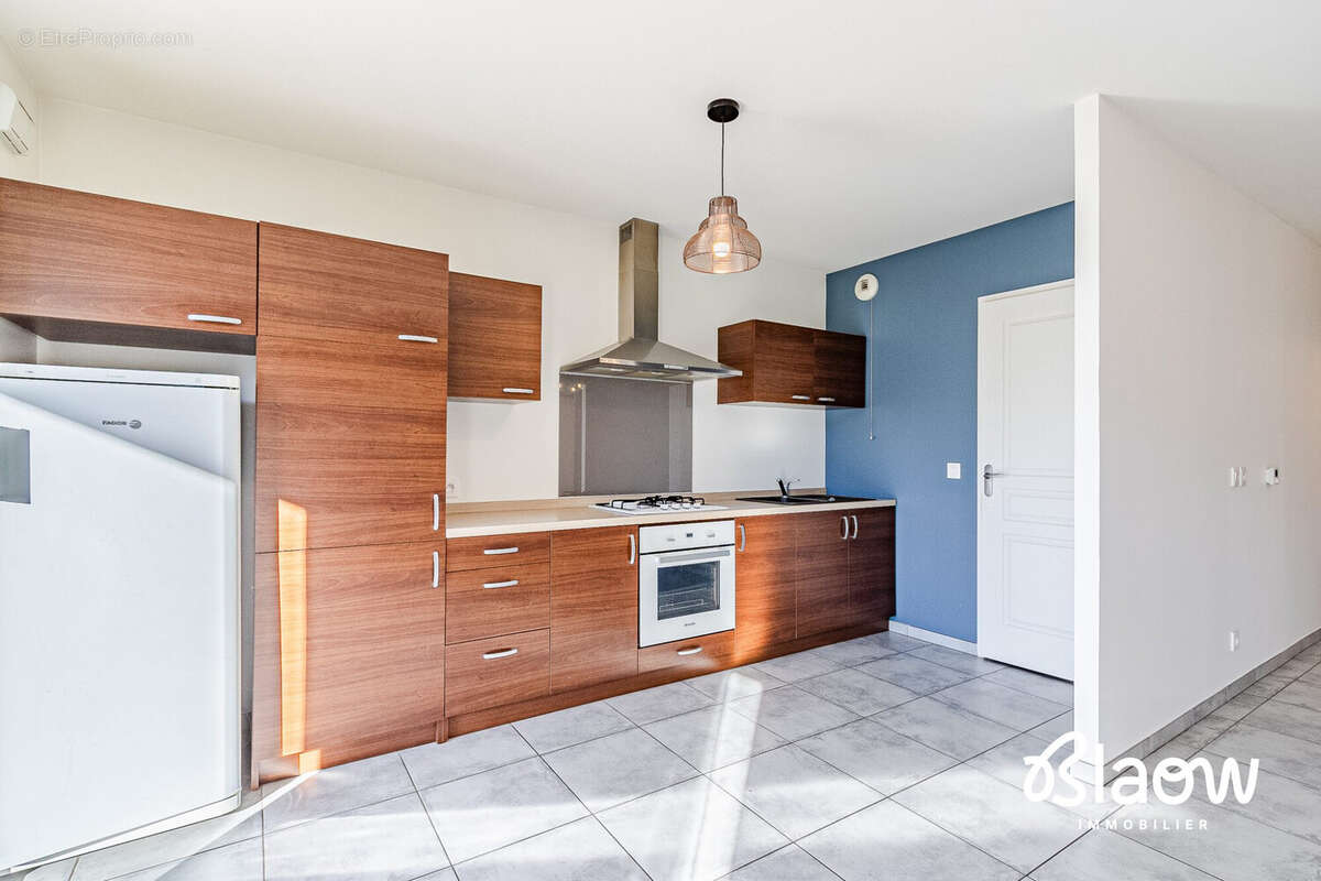 Appartement à VEAUCHE