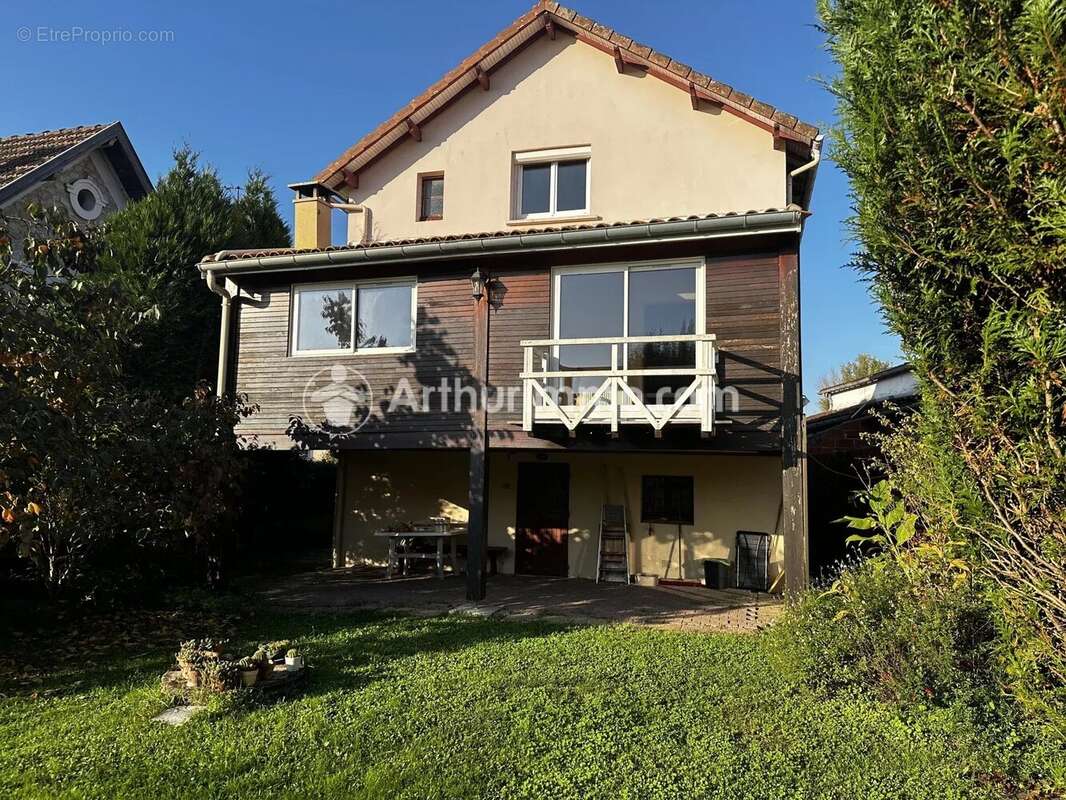 Maison à MONTPON-MENESTEROL