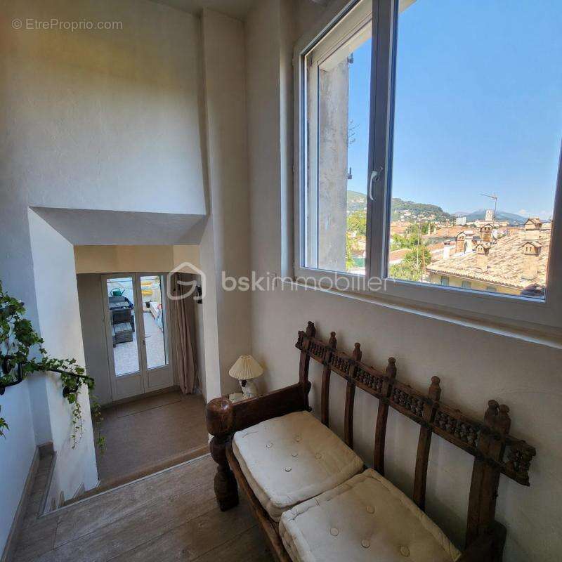 Grasse – Appartement 3 pièces atypique atypique se vivant comme une maison - photo 6