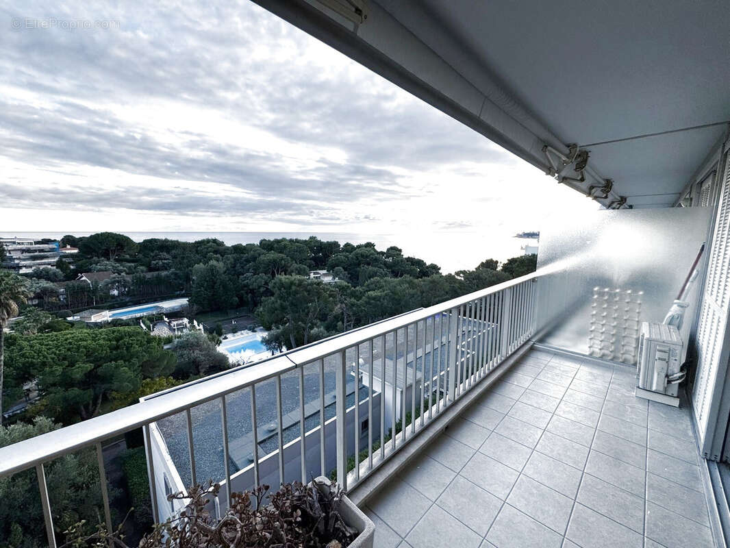 Appartement à ROQUEBRUNE-CAP-MARTIN