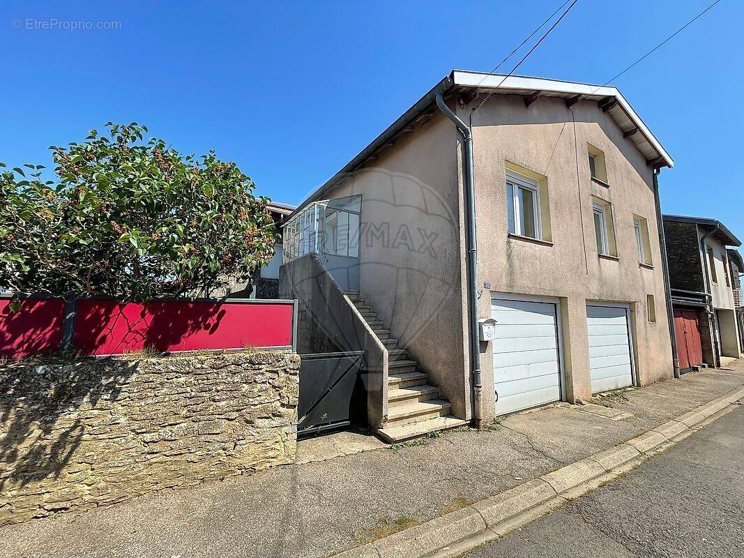 Maison à SERROUVILLE