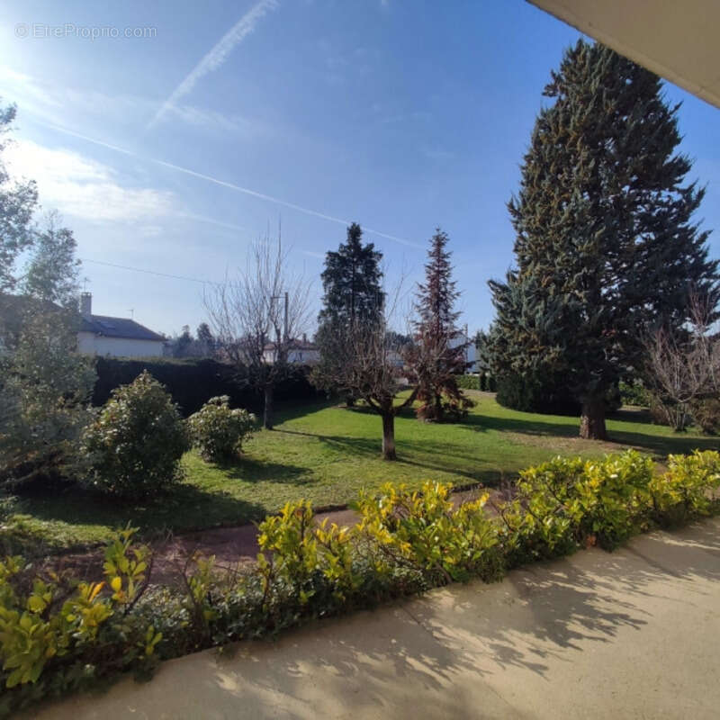 Appartement à SAINT-JUST-SAINT-RAMBERT