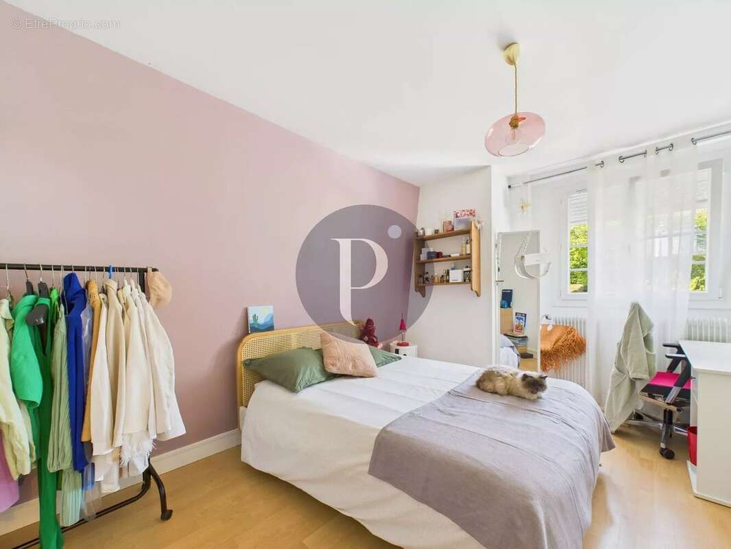 Maison à VERRIERES-LE-BUISSON