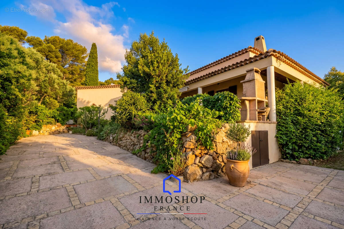 Maison à ENSUES-LA-REDONNE
