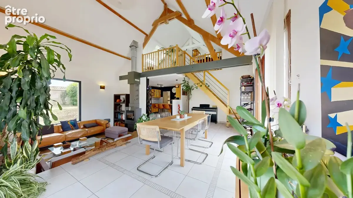 Pontchartrain, propriete dans un parc clos de murs avec piscine superbe, double garage et pool house. - photo 3