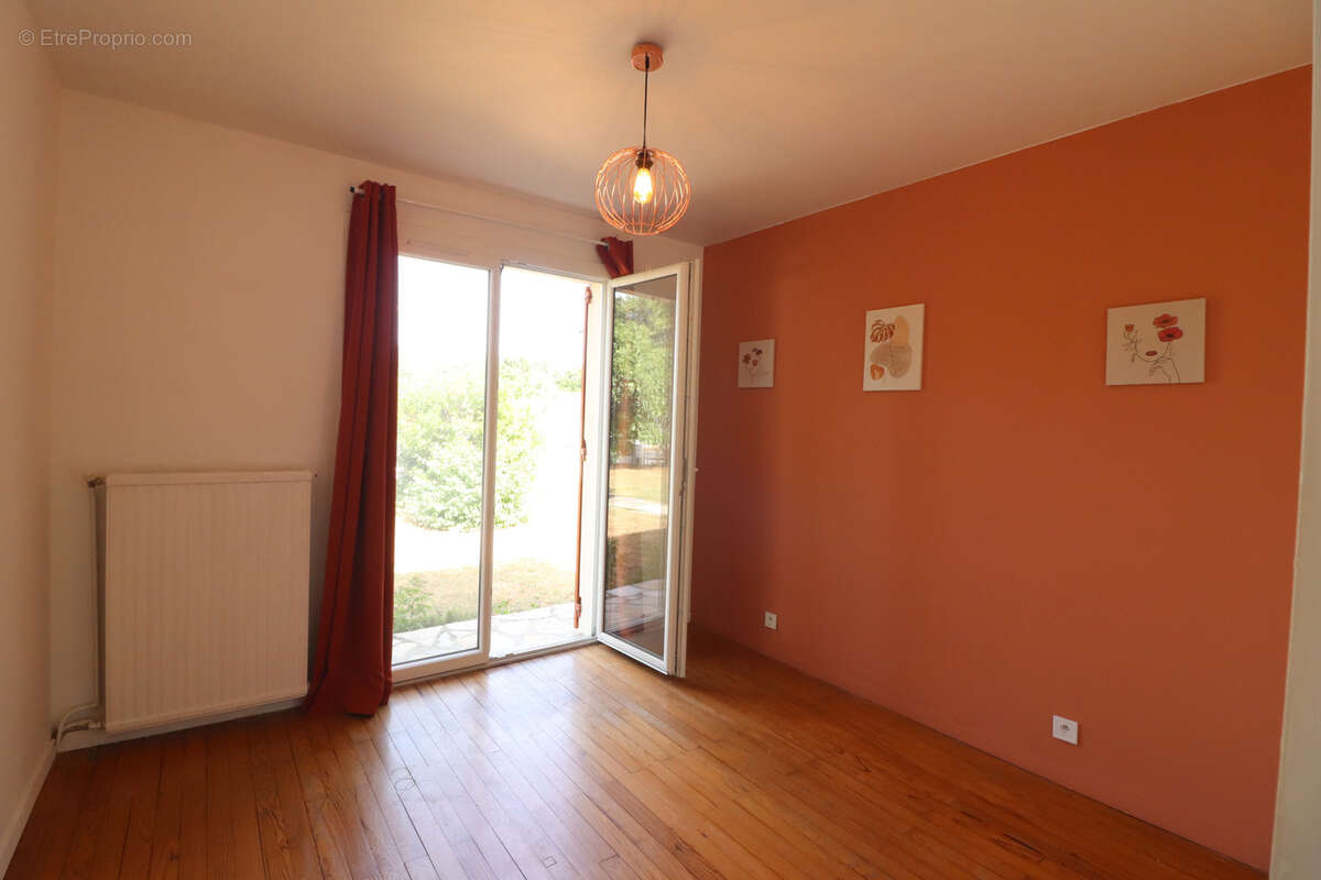 Maison à LEOGNAN