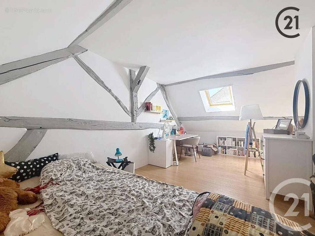 Maison 253 m² à Poilly-Sur-Tholon  - photo 16