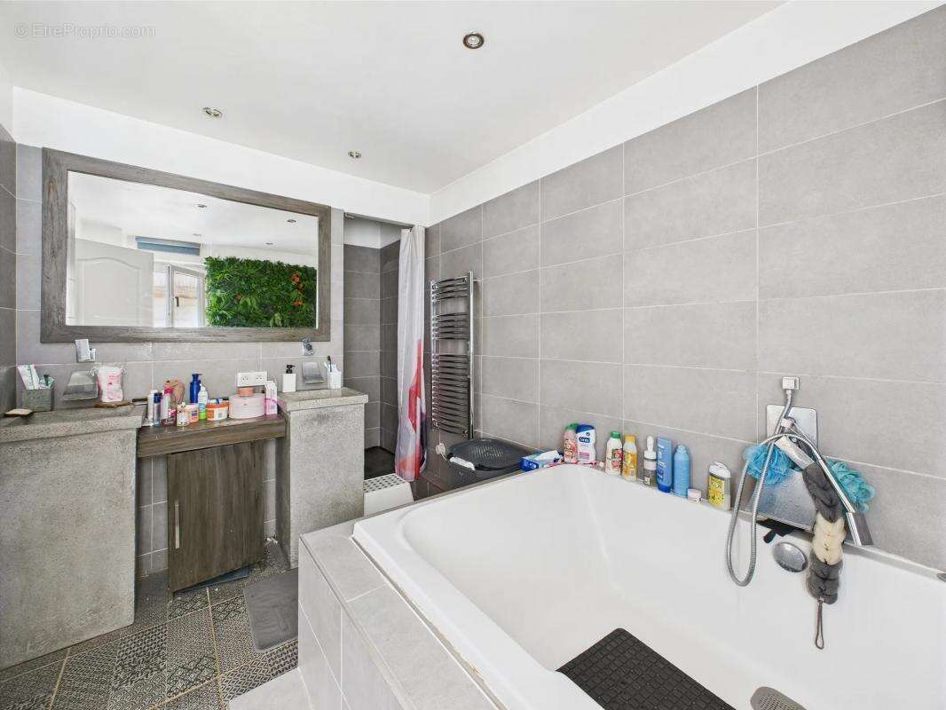 Appartement à BAGNEUX