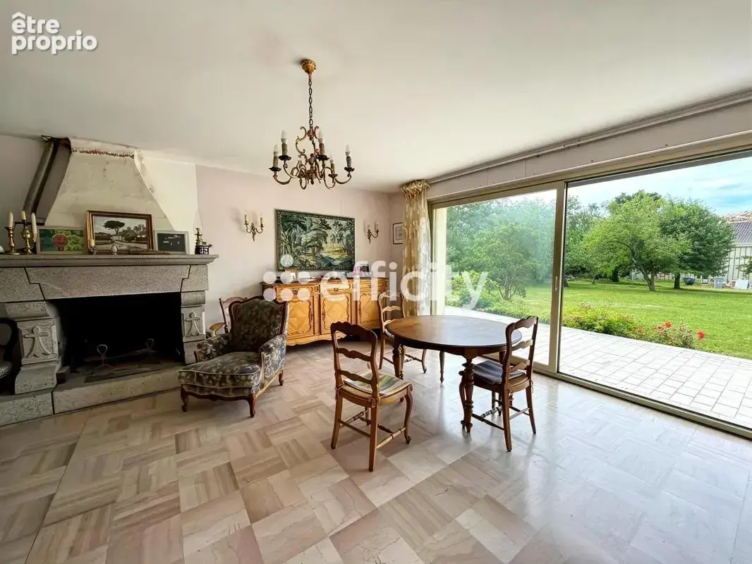 Maison 8 pièces 220 m² à vendre à Vern-Sur-Seiche (35770) - photo 6