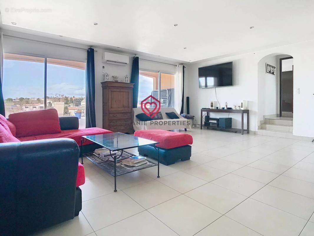 Elégante villa contemporaine avec piscine - photo 7