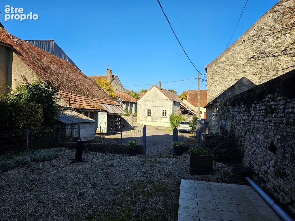 Maison à BEAUMONT-SUR-VINGEANNE