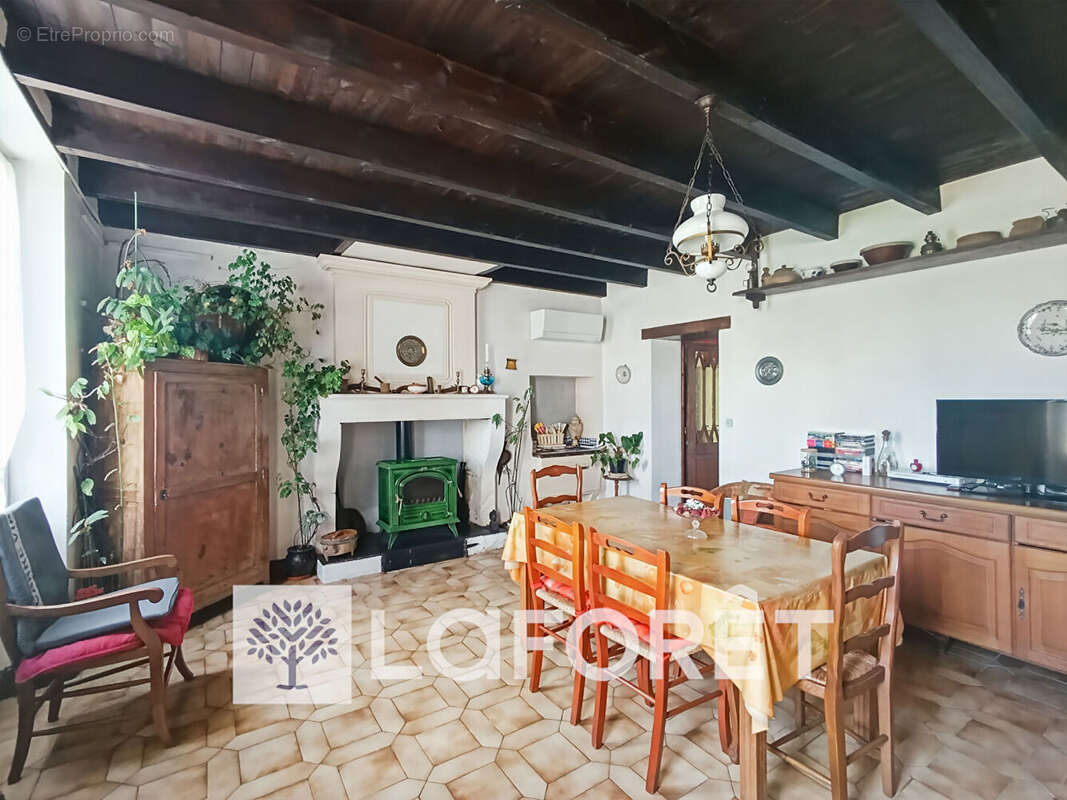 Maison à MAZEROLLES