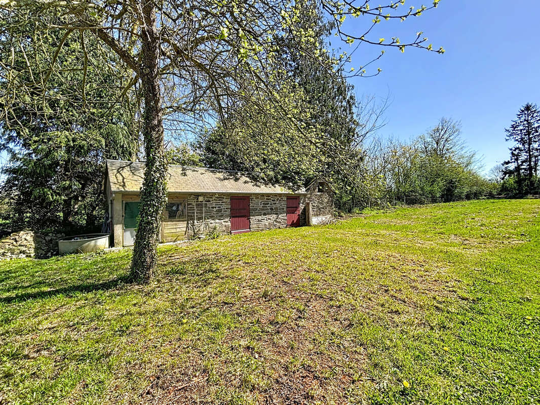 Maison à SALLEN