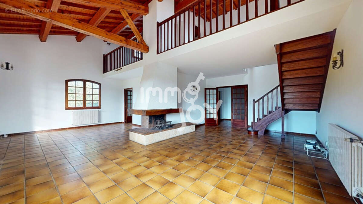 Maison à FROUZINS