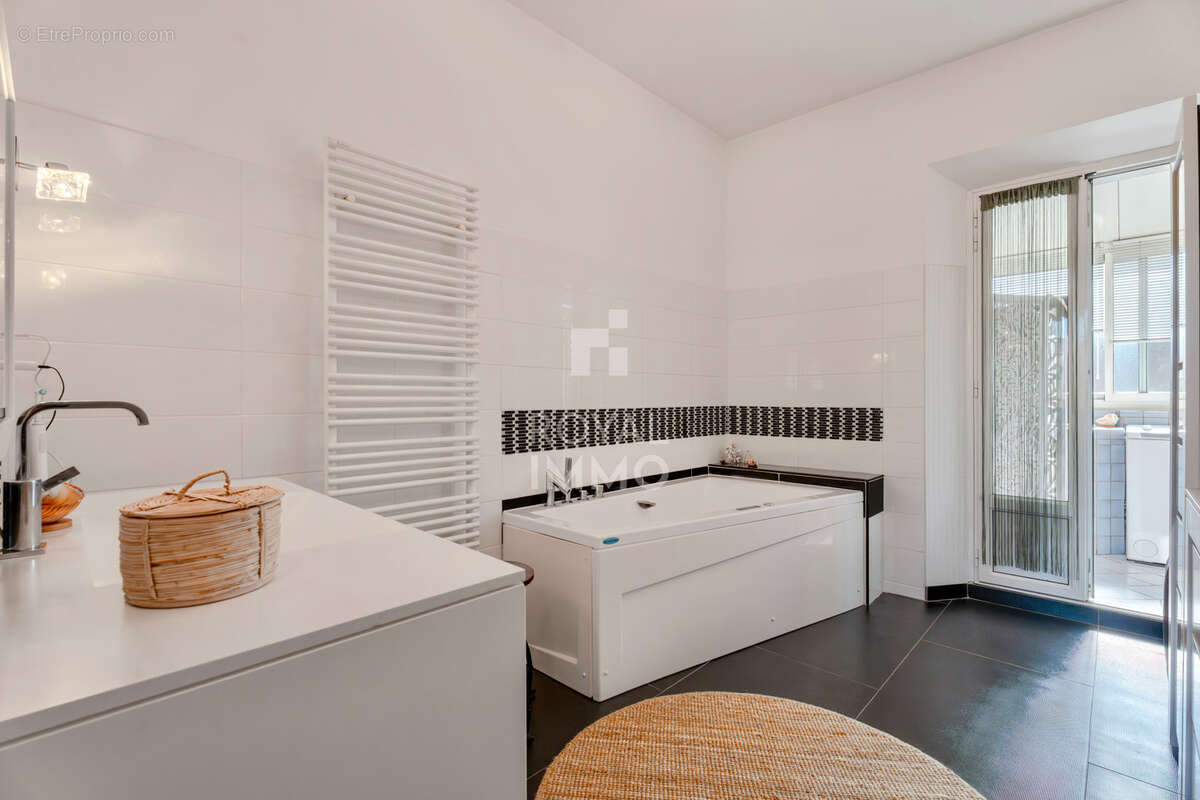 Appartement à HYERES