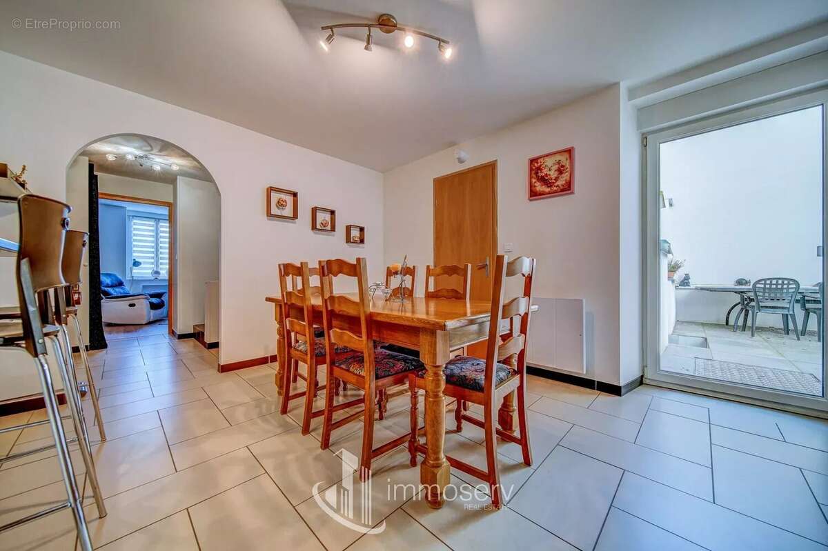 Appartement 94 m² à Vitry-Sur-Orne  - photo 4